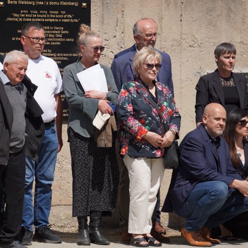 Uroczyste odsłonięcie tablicy na Ścianie Pamięci 14